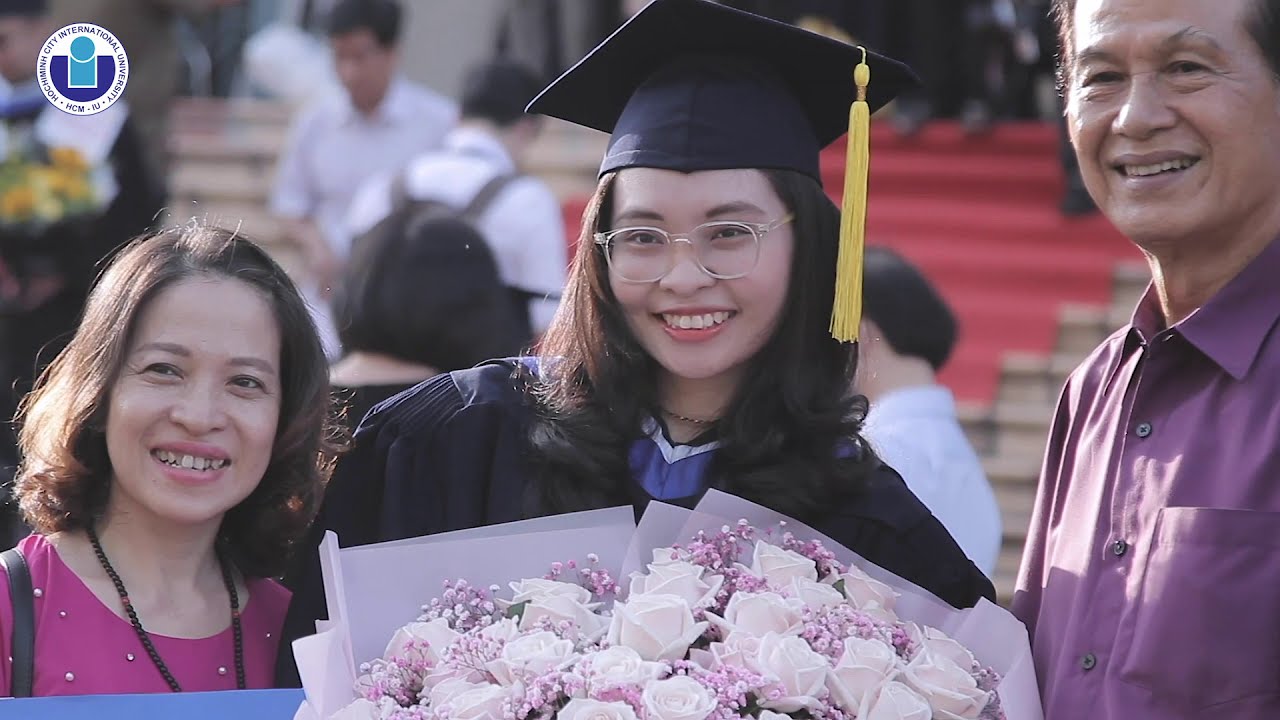 Lễ tốt nghiệp đại học tiếng anh là gì | LỄ TỐT NGHIỆP ĐẠI HỌC VÀ SAU ĐẠI HỌC TRƯỜNG ĐHQT (IU-VNUHCMC) NĂM 2020