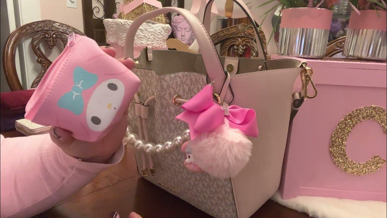 WHATS IN MY MICHAEL KORS BAG YouTube