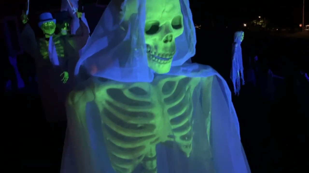 Ghastly Manor Haunt 2025