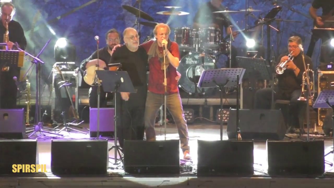 Σαν πλανόδιο τσίρκο-Θάνος Μικρούτσικος/Μίλτος Πασχαλίδης (Θέατρο Βράχων 7/6/2018)