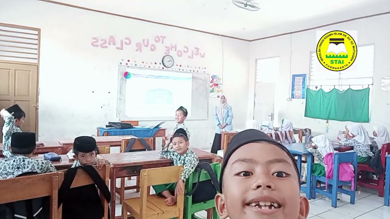 PRAKTIK REAL TEACHING STAI DR KHEZ MUTTAQIEN PURWAKARTA. 