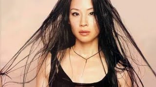 Lucy Liu 🔥 Iconic Fashion in Pantyhose, Bikini 👙 Heels & Bodysuits | Timeless Style Tribute