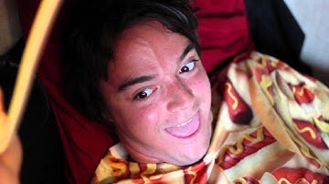 Chunk! No, Captain Chunk! - Vans Warped Tour 2012 Update #02 (Tour Video)