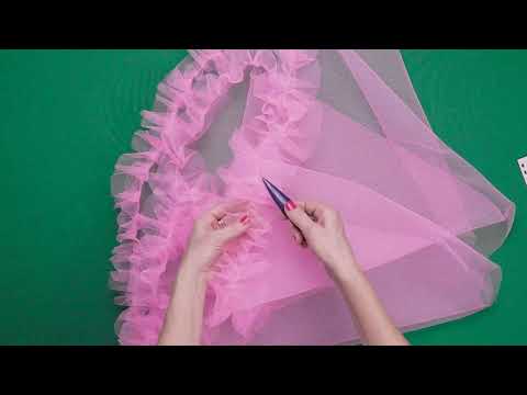 Video: A cloud in a skirt