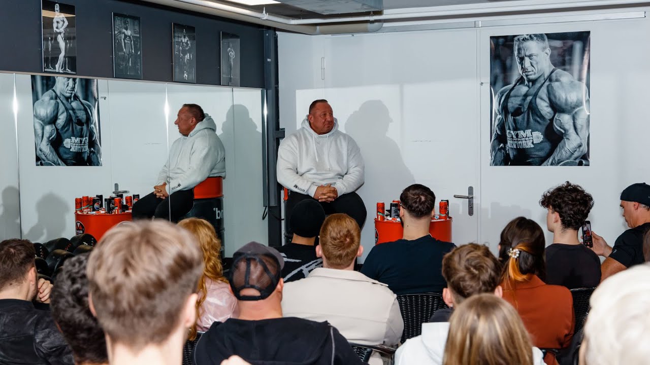 Markus Rühl begeistert von unserem Physical Fitness Studio! - YouTube