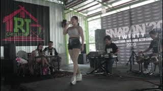 Download lagu Insan sepertimu, seanggun Lia Diana - Buih Jadi Permadani @fdlmusik2269