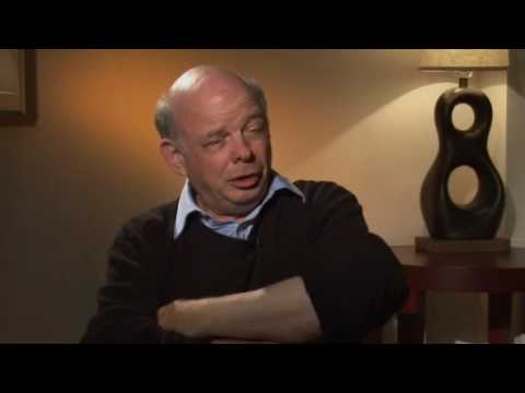 Video: Wallace Shawn netto waarde: Wiki, Getroud, Familie, Trou, Salaris, Broers en susters