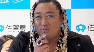 ロバート秋山、今度は-7オクターブ(？)声のディーバに！／UMBRELLA Talk & Live in Ginza Loft