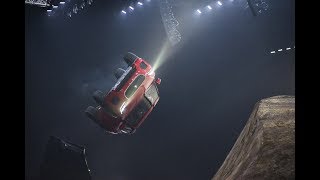 New Jaguar E-PACE sets a world record with 270-degree barrel roll | BTTV News