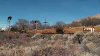 UPRR VARIETY DOUBLE STACK, EMPTY WELL, SINGLE STACK W/ CLEAN LOCOS 8711 8713
