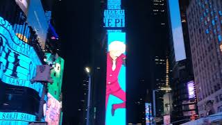 Multiple Angles of the One Piece Film Red Ad in Times Square (Crowd Reaction)