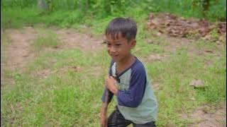 ZIARAH KE KUBURAN UPIN DAN IPIN