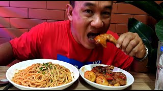 ASMR l Vie Eating Show :) Món ngon đường phố Mì ý nấu gà, trứng siêu ngon l Chicken thigh pasta