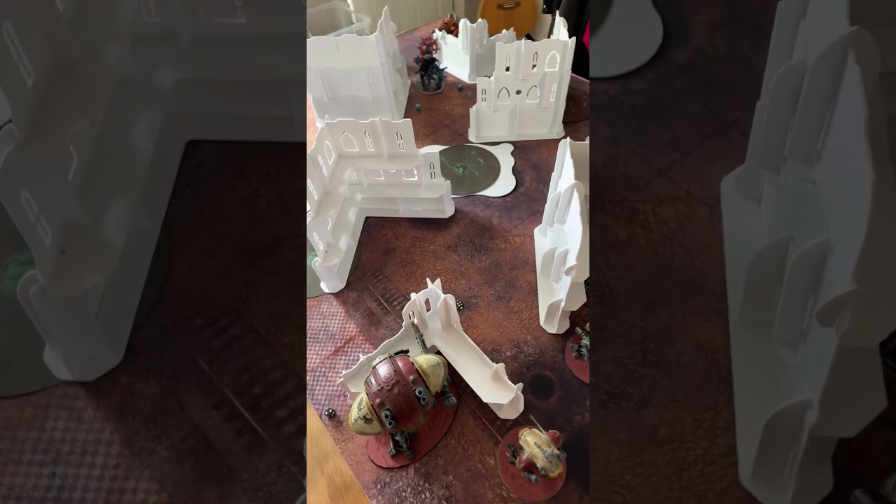 Imperial knights take on Magnus and the 1k sons 