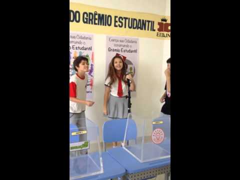 Julia Gomes Cantando beyonce nos bastidores de Gravaçoes!!!