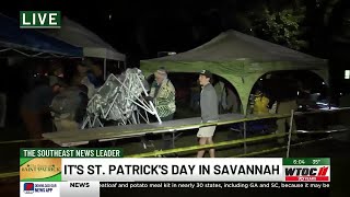 Crowds set up spots in Savannahs squares for 2026 parade