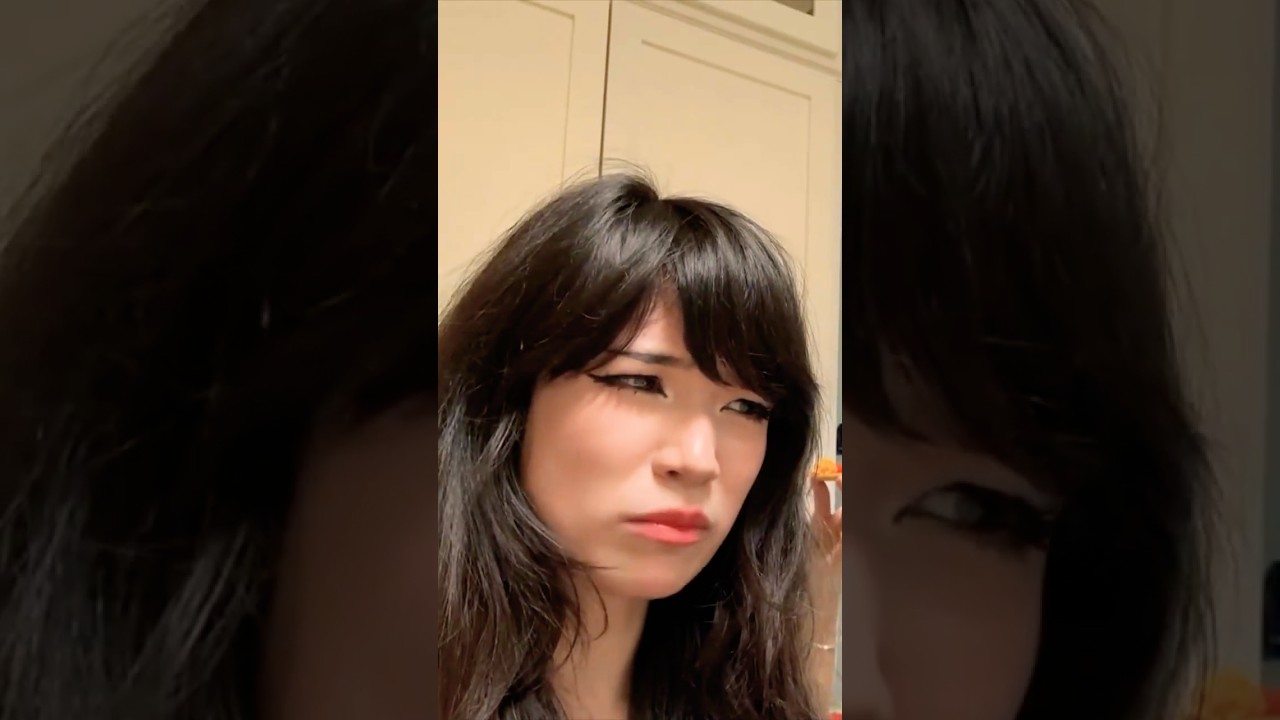 Честный обзор пиццы от Emiru 😳 при участии zoil и rosii