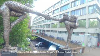 wTw: (4K) Cross the Divide by Rick Kirby, in front of ST Thomas Hospital, London, UK, Oct 2021