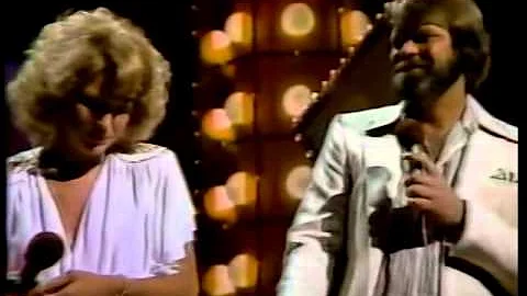 Glen Campbell  and Tanya Tucker - Shoulder to Shou...