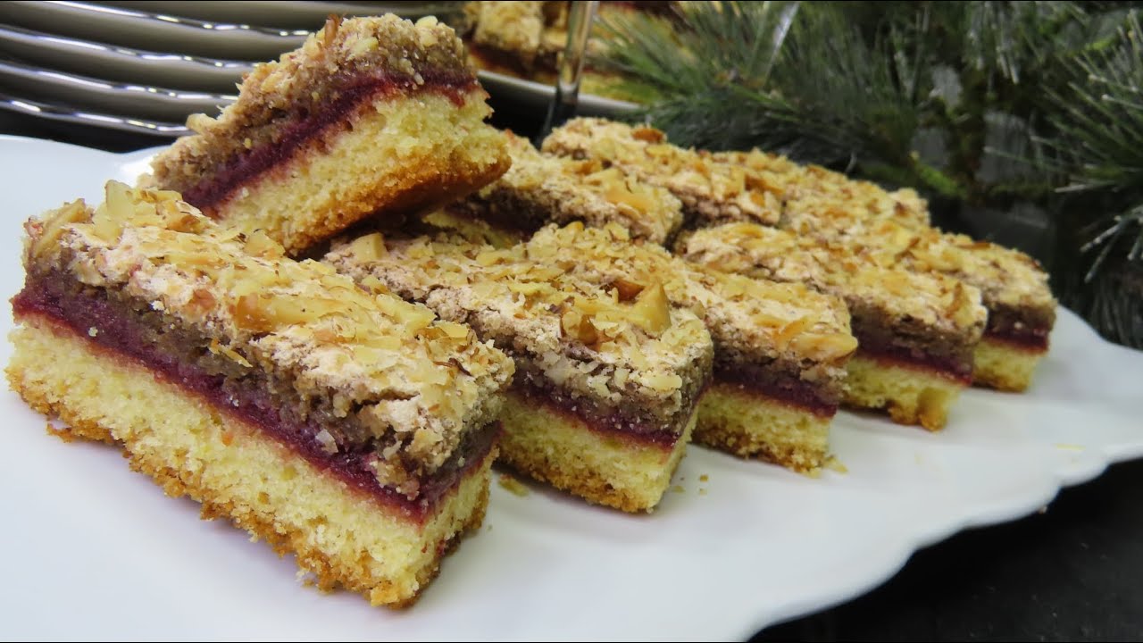 Песочное печенье с меренгой из джема и орехов (не нужно раскатывать, просто залить и выпечь)