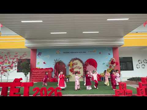 Tiết mục Ngày xuân long phụng sum vầy- Khối MGB