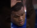 Virimi Vakatawa à deux doigts de PERCUTER l'arbitre