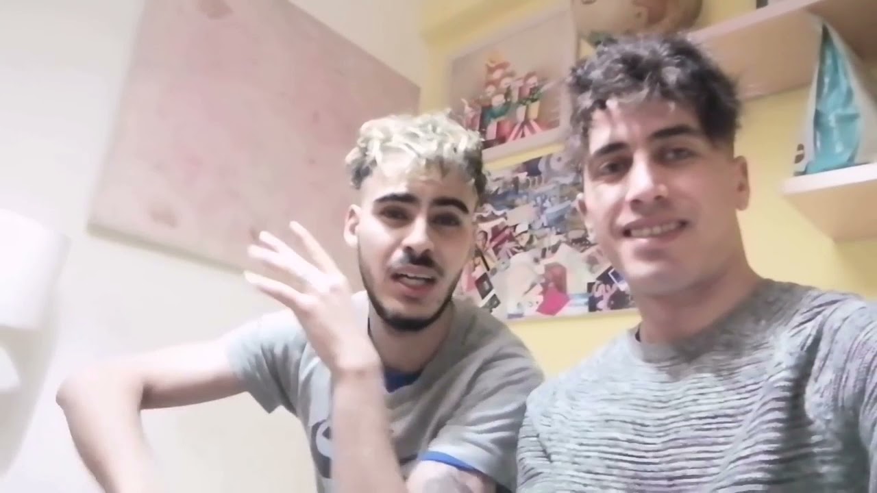 أجيو تشوفو  معنا  المساعدة  الإسبانية في سانسباستيان  لكيعطيو نالمهاجرين  في ضرف كل اسبوع  🇪🇦🇲🇦