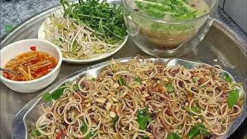 Cháo vịt , gỏi vịt trộn bắp chuối . Món ngon mỗi ngày