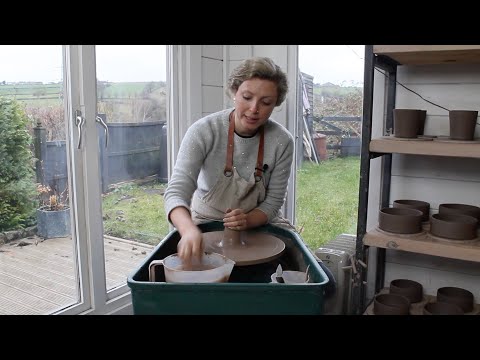 Pottery - Throwing on the Potter's Wheel The Basics - Coning - How to Cone up Clay.