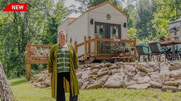 Downsizing to Happiness: A Single Woman’s Tiny Home