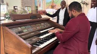 Mpigieni Mungu kelele za Shangwe|| F. Nyundo ikichezwa na Tumaini Swai (F.M)