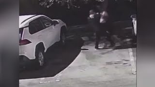 Ex-MMA fighter slams knife-wielding attacker to the ground in Miami parking lot