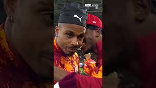 👀 Victor Osimhen, maç önü ısınmasında Mario Lemina ile şakalaşıyor! #shorts #osimhen