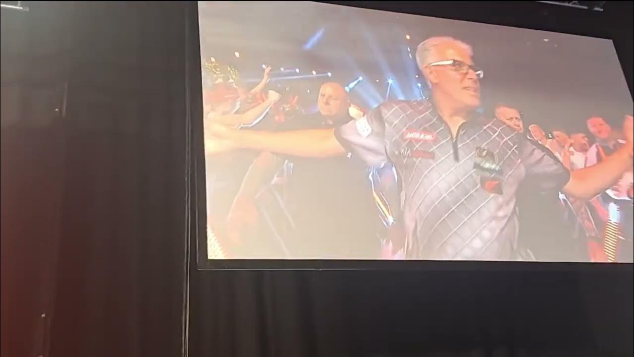 Live Darts Walkon Geoff Smith World Series Of Darts Finals