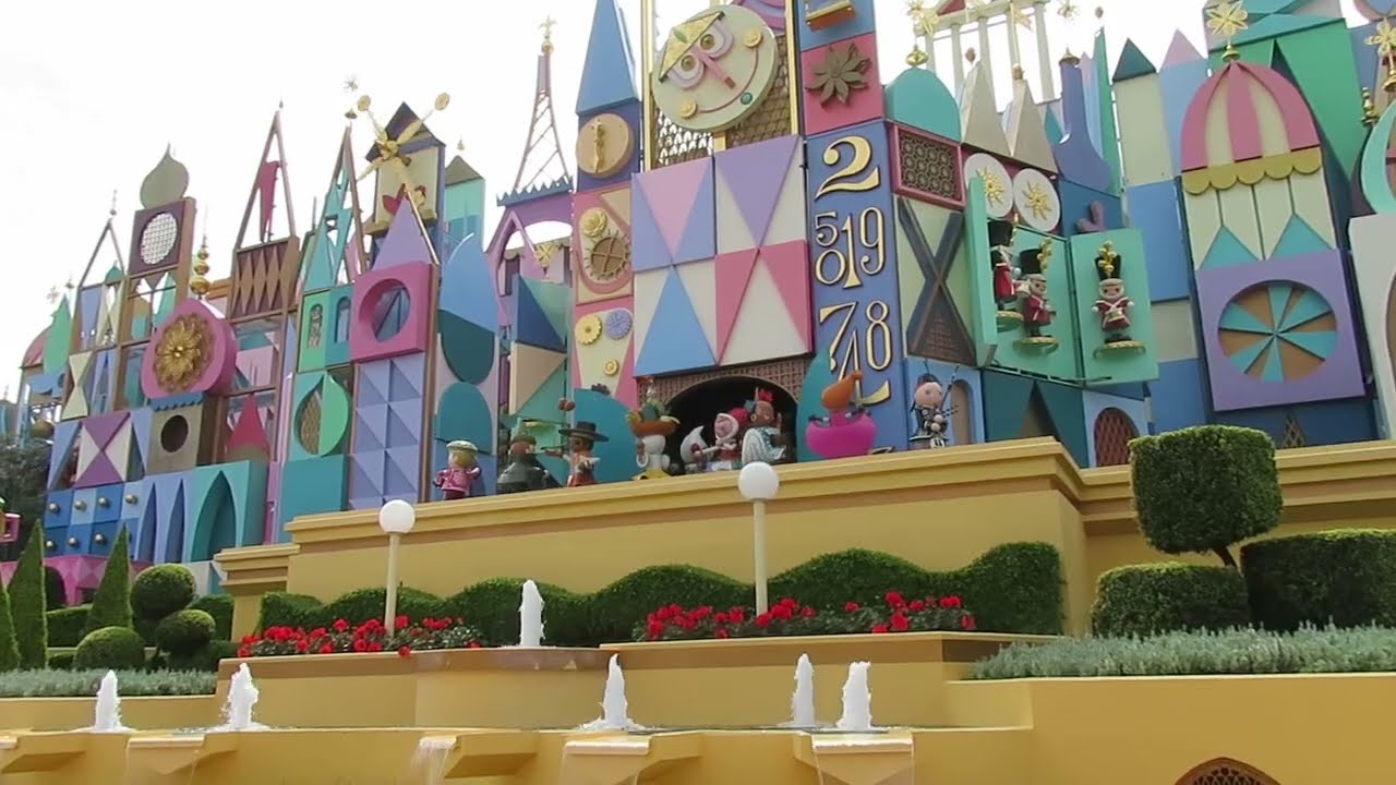 イッツ・ア・スモールワールドの時計