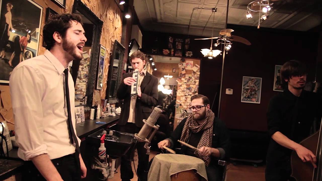 THE FLOORWALKERS |  I Need A Dollar (Aloe Blacc cover)