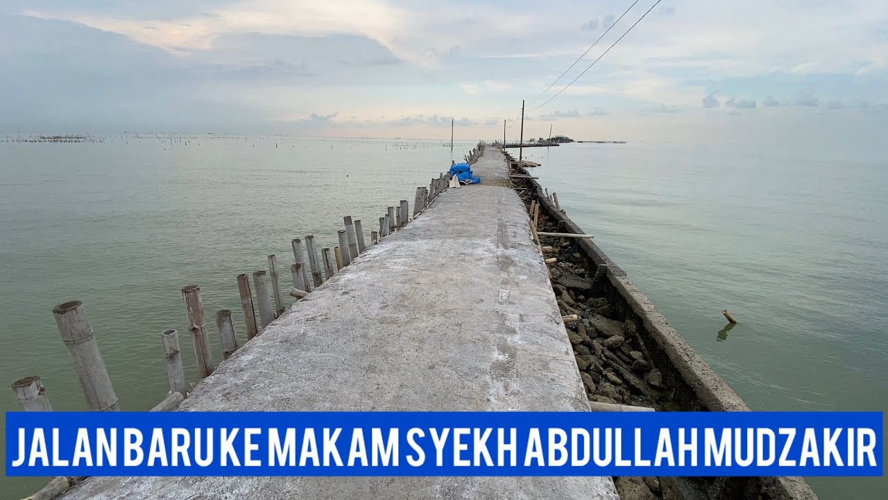 PENGECORAN AKSES JALAN KAKI MENUJU MAKAM SYEKH ABDULLAH MUDZAKIR SAYUNG DEMAK 
