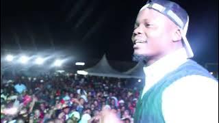 KONDE BOY KWA STAGE YA MAPOKEZI YA PAMBA JIJI FC, BALAA TUPU.