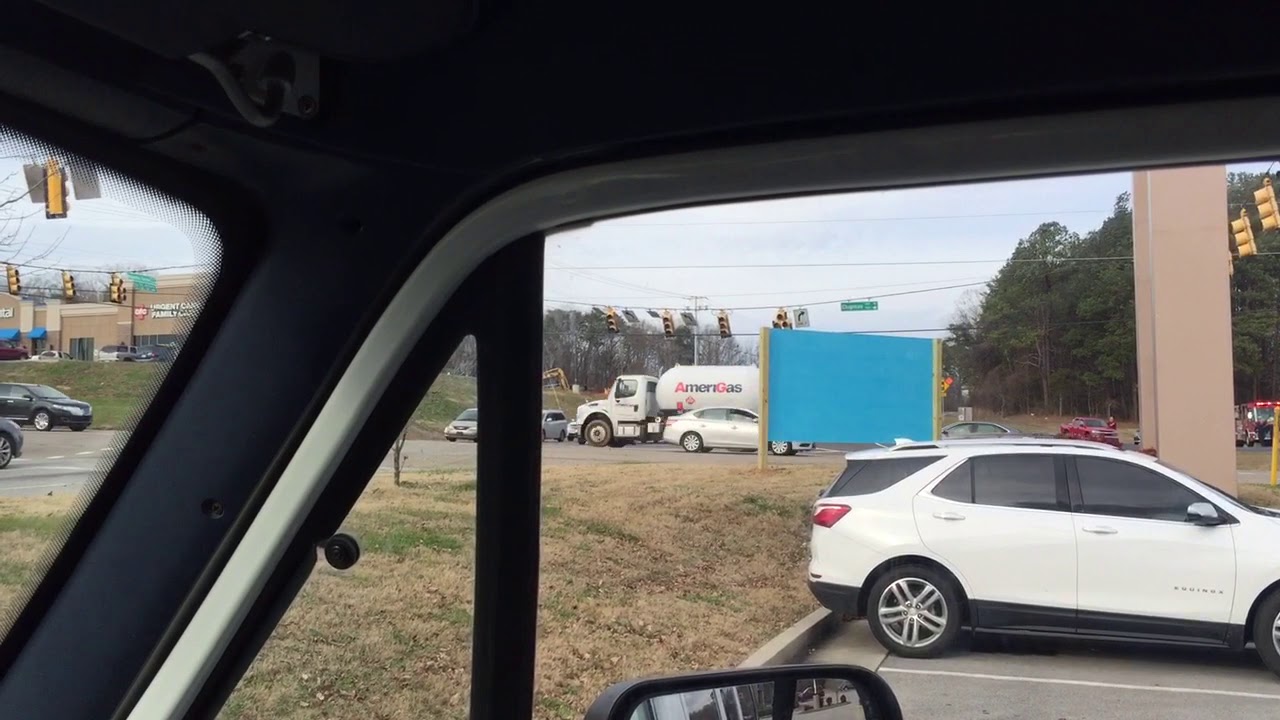 Traffic lights go out at busy Knoxville TN intersection YouTube