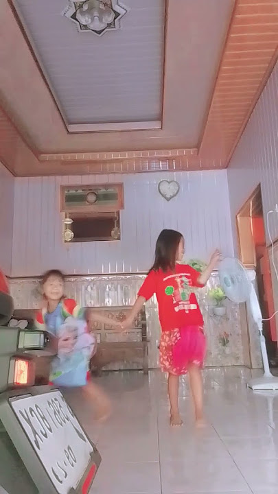 kelihatan celana dalamnya 🤣🤣🤣🤣🤣🤣🤣🤣🤣🤣🤣🤣