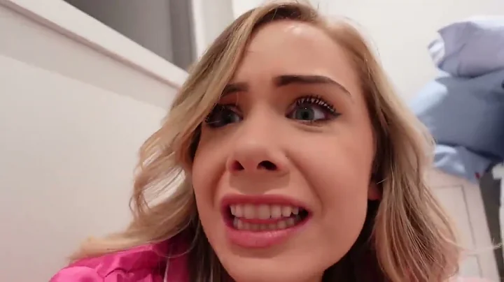 The Besties! CREEPY CLOWN KNOCKED ON MY DOOR AT 3 AM