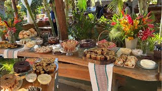 UM CAFÉ  AQUI NA ROÇA COM AS RECEITAS MINEIRAS, BOLINHO DE CHUVA, BROA DE FUBÁ E OUTROS.