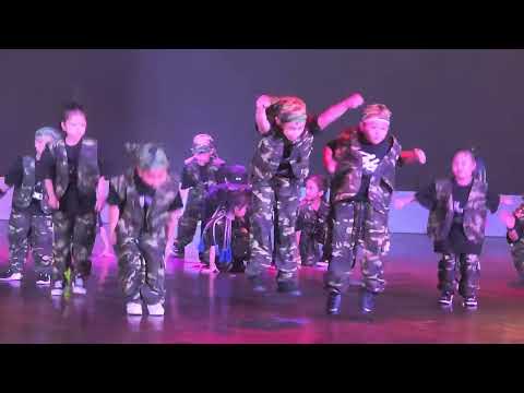 We will rock you dance - Billy with Joker Kids