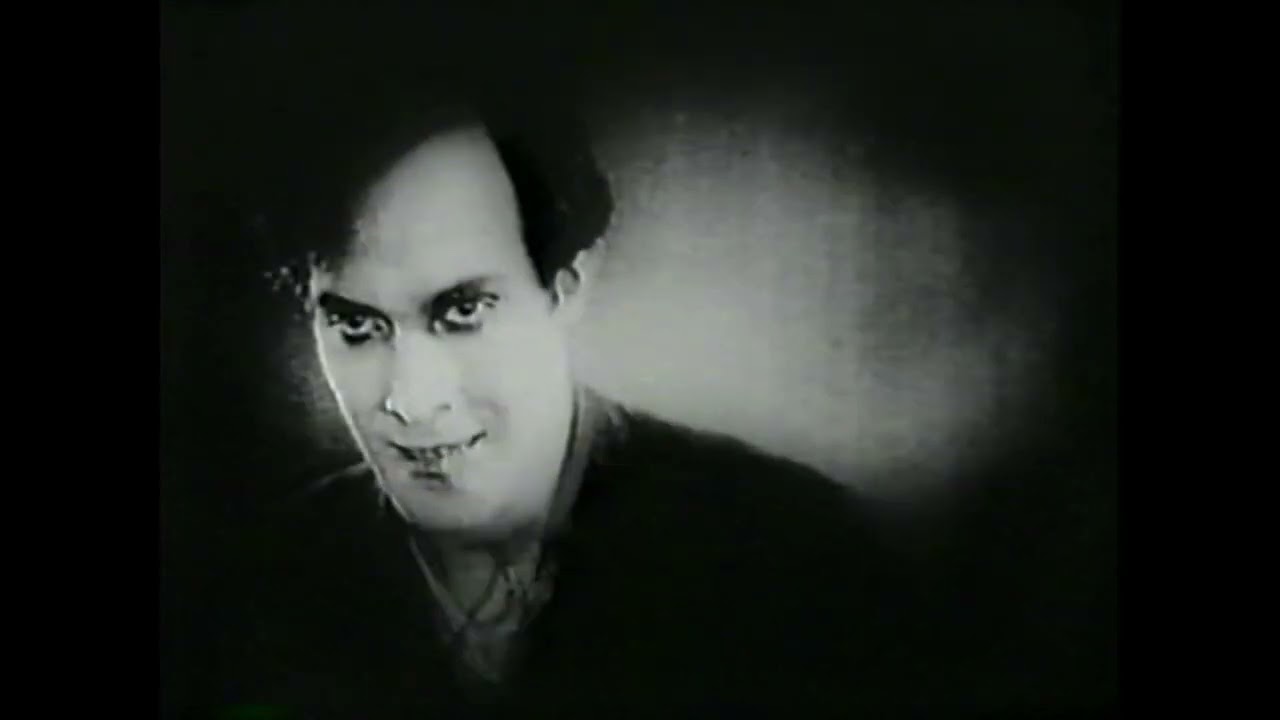 アンダルシアの犬 ルイス・ブニュエル 1929 - YouTube