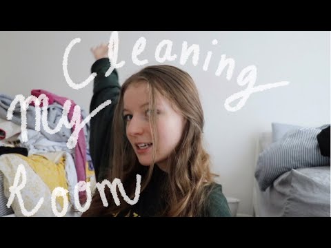Cleaning  my room for the first time in 3 months *satisfying*