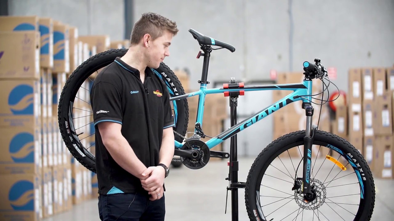 2018 Giant Talon 2 Mountain Bike - YouTube