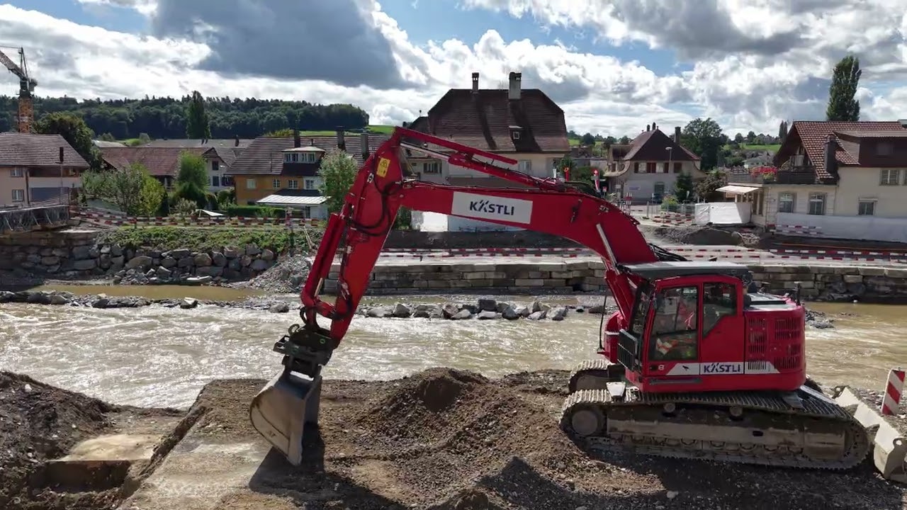 2025-09-05 Arbeiten am Arbeitsplanum für den ARA-Kanal Etappe 10