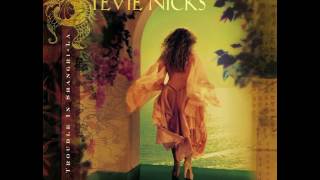 Watch Stevie Nicks Bombay Sapphires video