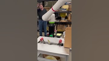 Robotic automation for PVC pipe inspection and handling #shorts #automation #robotics #fanuc