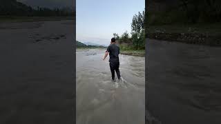 Catch of the day, made by the waves #netfishing #travel #beautifulplace #catchingfish #enjoy